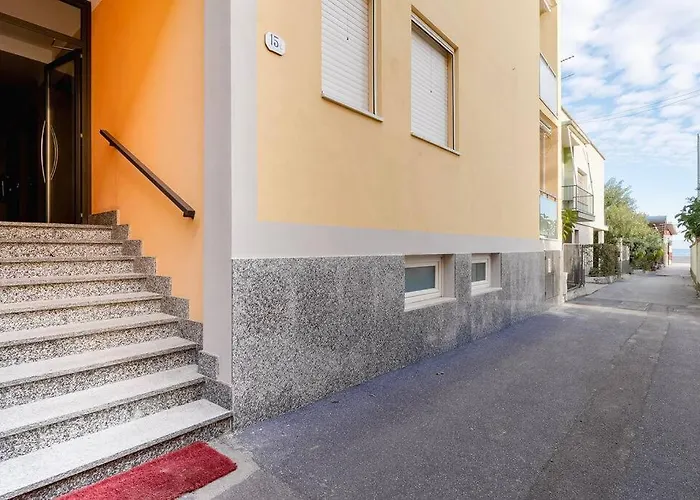 Apartament Ligurian Sea 1 *